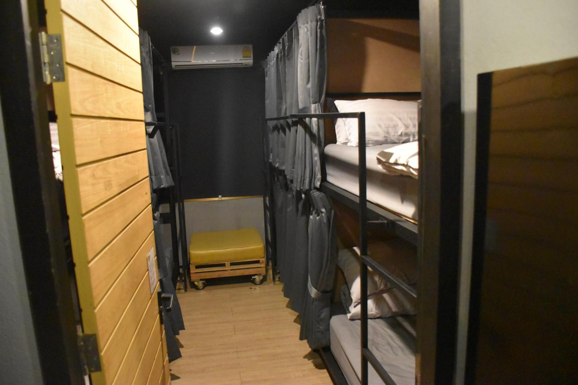 Stay At Pan Hostel Bangkok Exterior foto