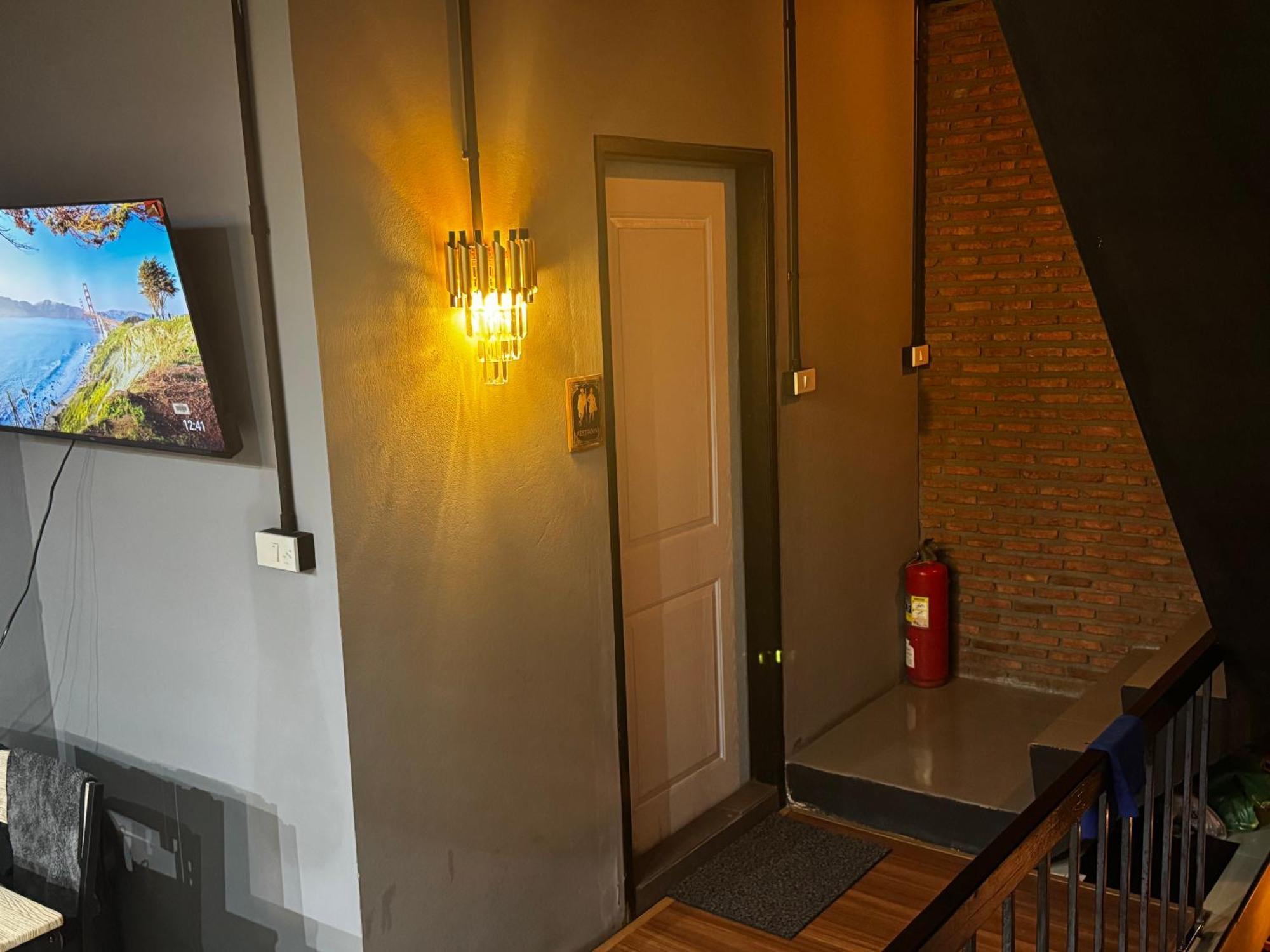 Stay At Pan Hostel Bangkok Exterior foto